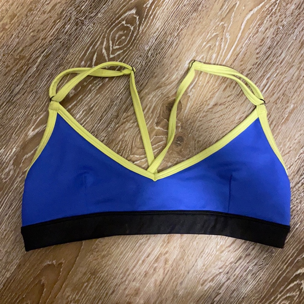 Alo Yoga Sports Bra